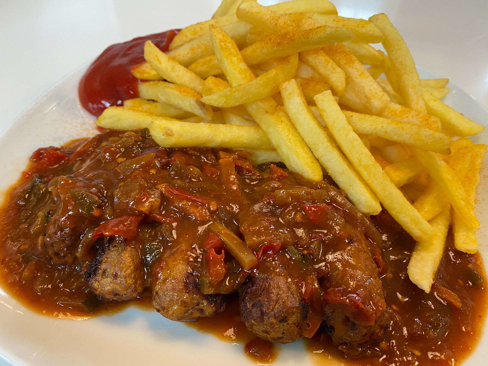 Cevapcici nach hauseigenem Rezept bei Hyna Fleisch- und Wurstwaren